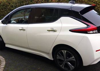 Nissan Leaf 62 kWh limited 10 biała perła tapicerka jasna