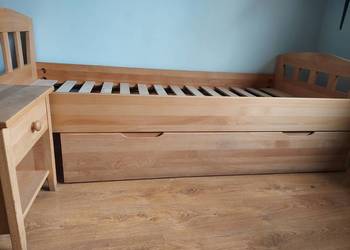 Łóżko 90x200 i stolik nocny buk