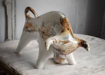Znak zodiaku BYK Figurka Byczek ceramiczny, ręcznie malowany