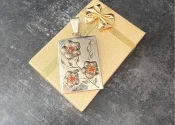 Zawieszka srebrnaz Granatem