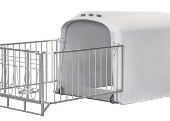 Domek dla cieląt pojedynczy CalfOTel XL-2 z progiem z ogrodzeniem iglo bud…