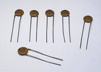 Kondensator 100pF J N150