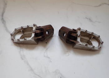Dwa Podnóżki TALON Mocowania Stopki Alu Tuning Honda CRF 250 X 06-10r