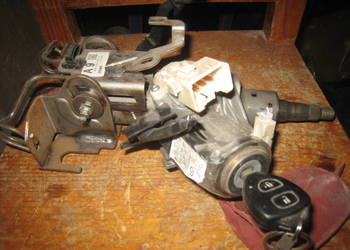 Stacyjka z kluczykiem Toyota Corolla E14 E15 E140 E150 06-13