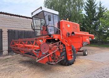 Kombajn zbożowy Bizon Super Z056 kabina