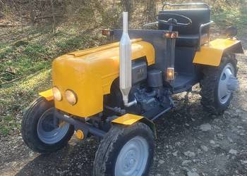 Ciągnik Sam S-15 z podnosnikiem