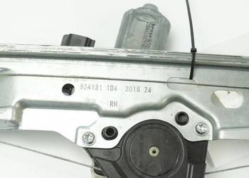 BM51-A27000-BE FOCUS ST SILNICZEK SZYBY PT
