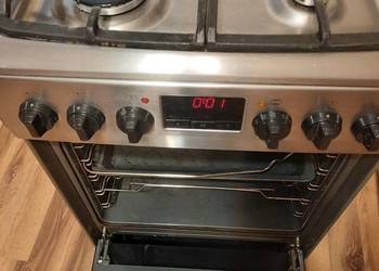 Kuchnia gazowa z piekarnikiem elektrycznym