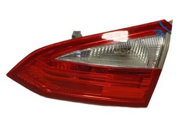 Lampa tylna prawa Ford Focus III Kombi BM51-13A602-DC w klapę LED