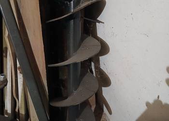 Świder sadowniczy hydrauliczny