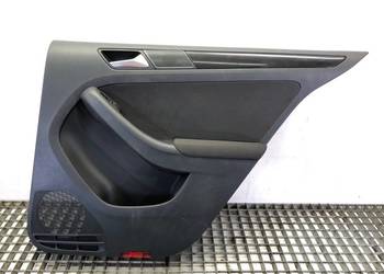 BOCZEK DRZWI PRAWY TYŁ VW JETTA IV Sedan/Limuzyna TAPICERKA