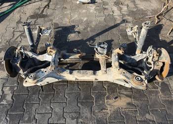 BELKA / SANKI TYŁ VOLVO V70