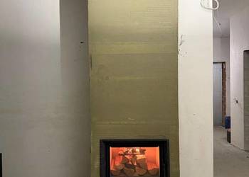 Piec akumulacyjny w obudowie szamotowej