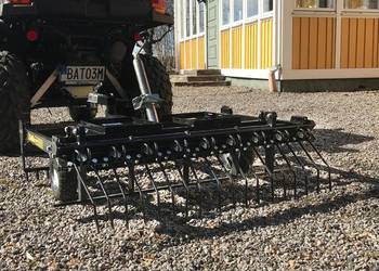 Brona ogrodnicza ATV z regulowanym podwoziem i holowaniem