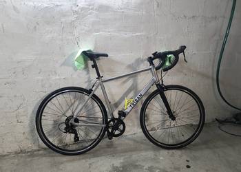 Rower szosa gravel Triban 100