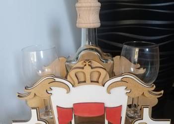 Karafka i 2 kieliszki w ozdobnej karecie