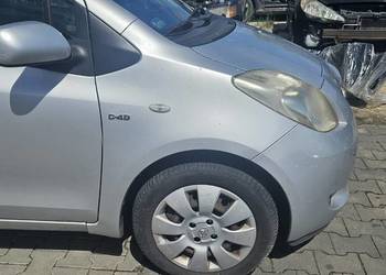 Błotnik lewy prawy przedni Toyota Yaris 2 II przedlift 2007r 1E7
