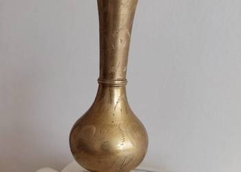 Wazonik  z mosiądzu