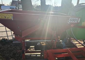 LIKWIDACJA GOSPODARSTWA Sprzedam rozsiewacz Strumyk 600 L