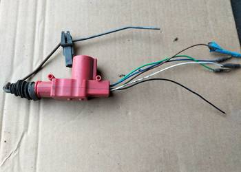 GOLF II 2 JETTA 2 pompka centralnego zamka drzwi PRAWY PRZÓD GOLF II 2 JETTA 2 pompka centralnego zamka drzwi PRAWY PRZÓD