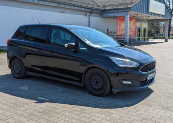 7-osobowy, nawigacja, klimatyzacja automatyczna