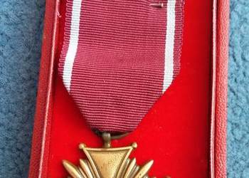 odznaka medal brązowy prl