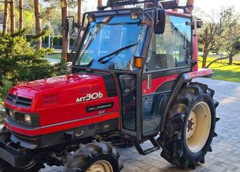 Ciągnik Mitsubishi 4x4 30 KM Klimatyzacja