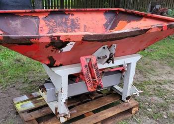 Rozsiewacz  rauch 600 liter