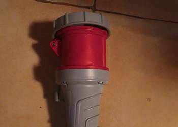 Gniazdo przenośne siłowe 63 A-6h 400V  IP67