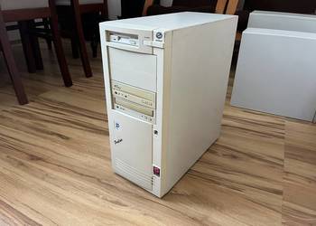 Zabytkowy komputer PC AT Proline Pentium 133MHz