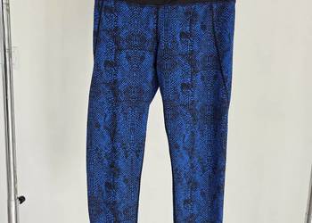 Niebiesko czarne legginsy zwierzęcy wzór