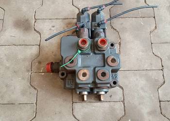 Zawór hydrauliczny sekcyjny wywrotu 160203104 Scania R