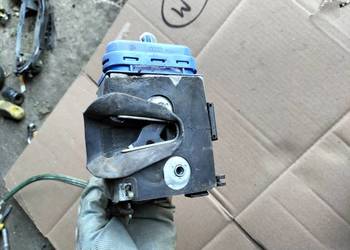 AUDI A38L A3 8L 4D 5D  ZAMEK DRZWI PRAWY TYŁ