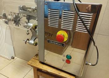 Elektryczna maszyna obieraczka do jabłek drylownica NAGEMA Feuma