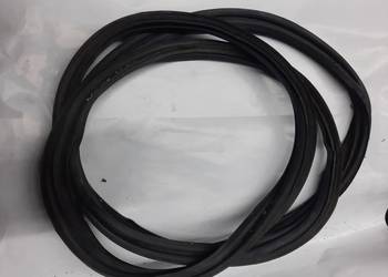 Opel Astra H III 3  HB uszczelka klapy tylnej klapy tył