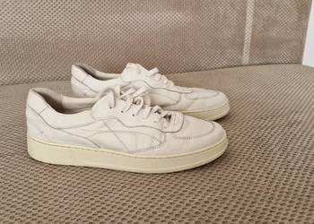 buty białe sportowe skóra rozm 39 MNG