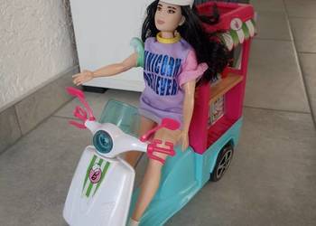 Skuter zabawka m-ki Barbie, mobilny bufecik
