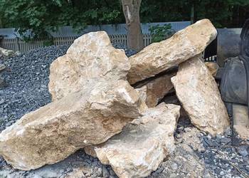 Głazy żółte beżowe duże wielkie naturalny kamień do ogrodu Wielkie kamienie