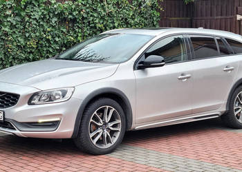 Volvo V60 Cross Country T5 2,5L 254KM AWD Summum