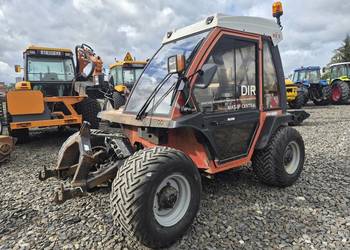 Metrac H6 ciągnik górski komunalny traktor do koszenia poboczy rowów skarp