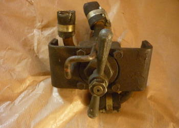 Czołg T-55  zawór rozdzielczy paliwa.