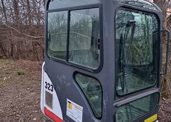 Kabina do Bobcat 323