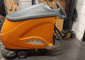 Maszyna sprzątająca