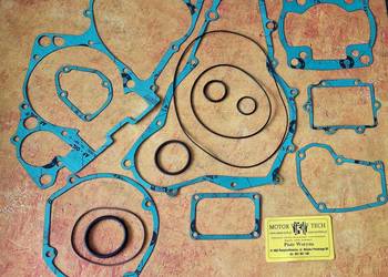 Zestaw uszczelek silnika Suzuki RM 250 99-00r MT510241S