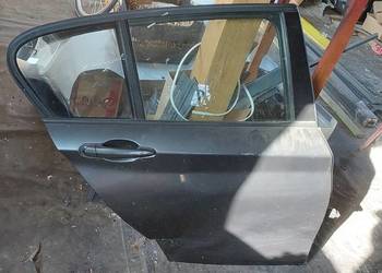 Bmw f20 drzwi tylne prawe uszkodzone kompletne, szyba tylna, zamek, klamka