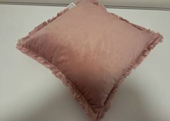 Poduszka dekoracyjna z frędzlami „SMUKEE HOME”, nowa, do sprzedania