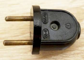 Wtyk wtyczka sieciowa bakelitowa KWE W-9 A-22, 10 A / 250 V RETRO PRL