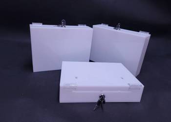pojemnik pleksi na wymiar kluczyk wysyłka PLEKSI CNC laser EMPLAST