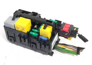 SKRZYNKA BEZPIECZNIKÓW PEUGEOT 308 II 9806192580 Hatchback 13-21 1.2