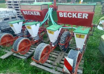 Siewnik do kukurydzy Becker